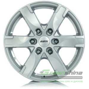 Купить Легковой диск ALUTEC Titan Polar Silver R17 W7.5 PCD6x139.7 ET30 DIA106.1